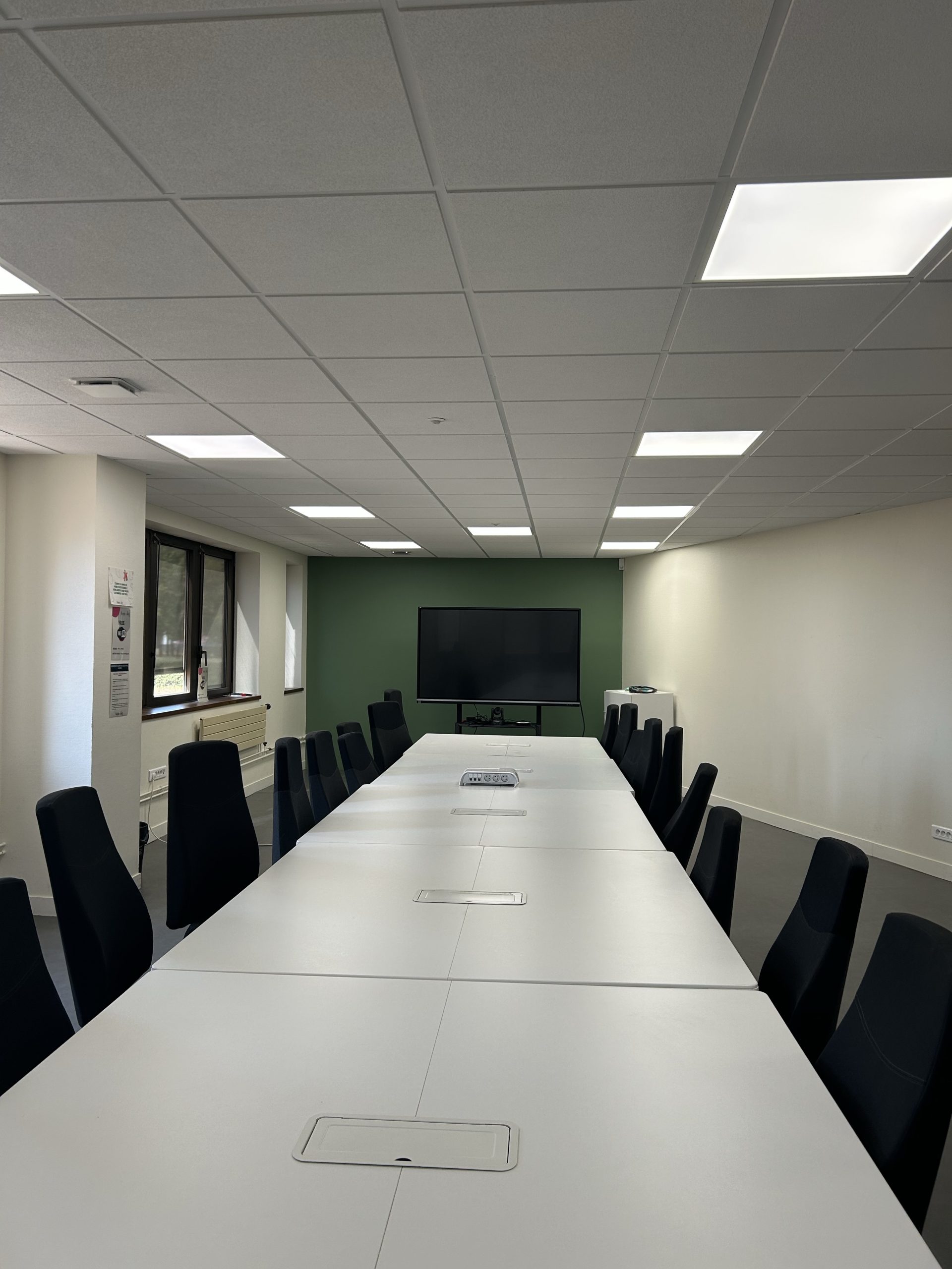 Le coworking fermé, espace de réunion et conférence